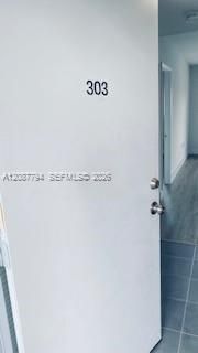 For Rent: $2,350 (1 beds, 1 baths, 950 Square Feet)