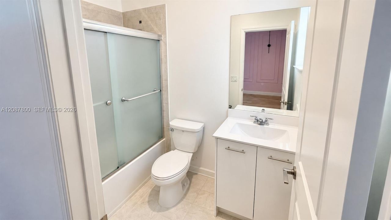 For Rent: $3,250 (3 beds, 3 baths, 1328 Square Feet)