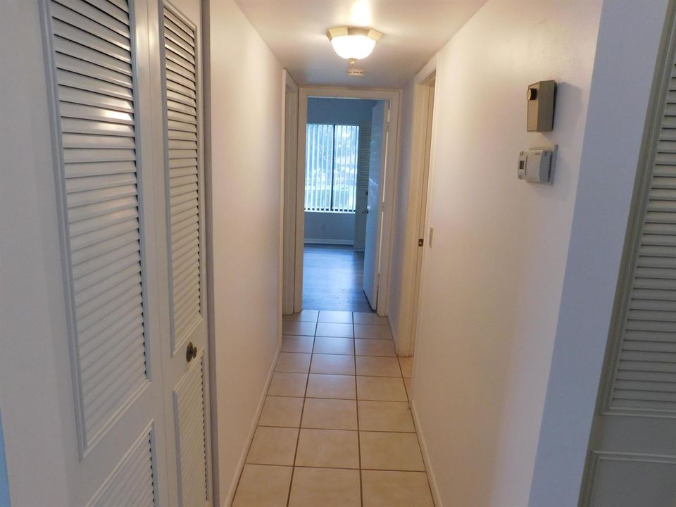 627 SEA PINE WAY - HALL WAY