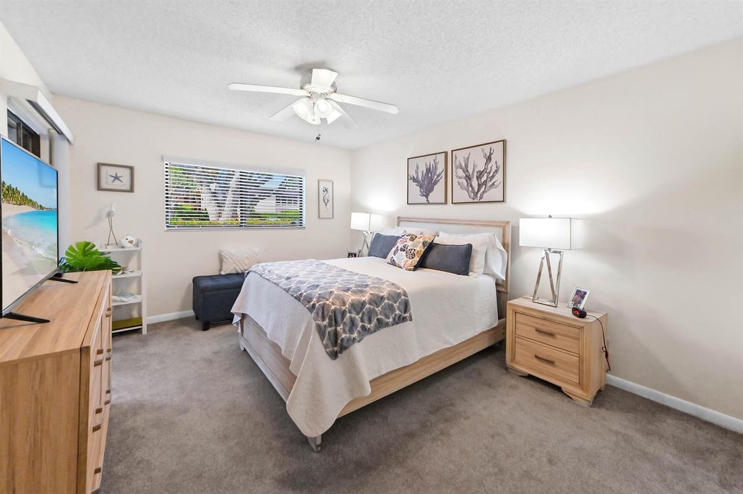 20 Bedroom 01