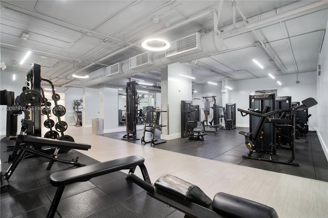 For Sale: $445,000 (1 beds, 1 baths, 1064 Square Feet)