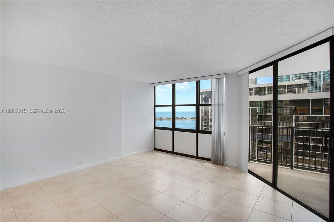 For Sale: $445,000 (1 beds, 1 baths, 1064 Square Feet)