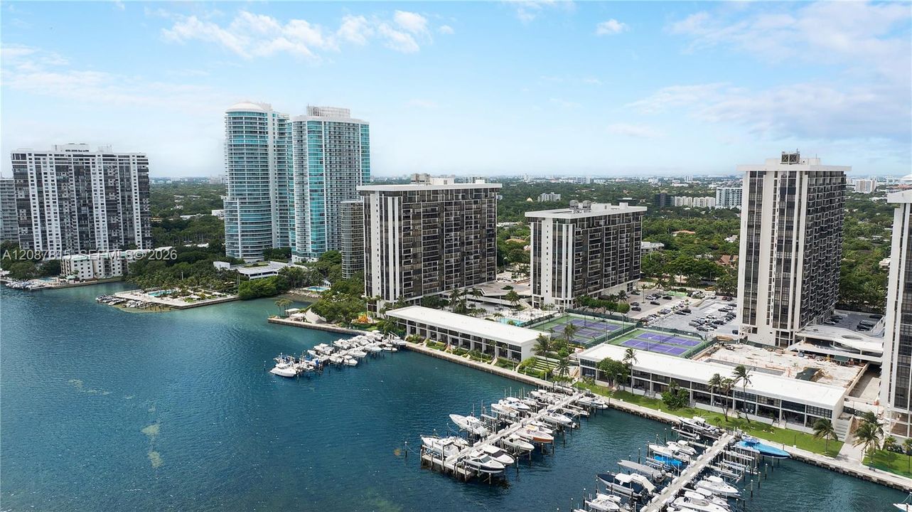 For Sale: $445,000 (1 beds, 1 baths, 1064 Square Feet)