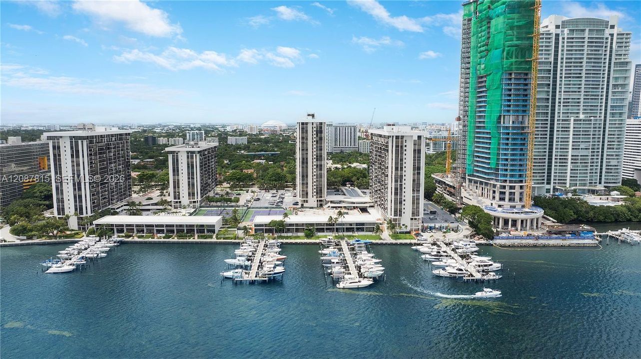 For Sale: $445,000 (1 beds, 1 baths, 1064 Square Feet)