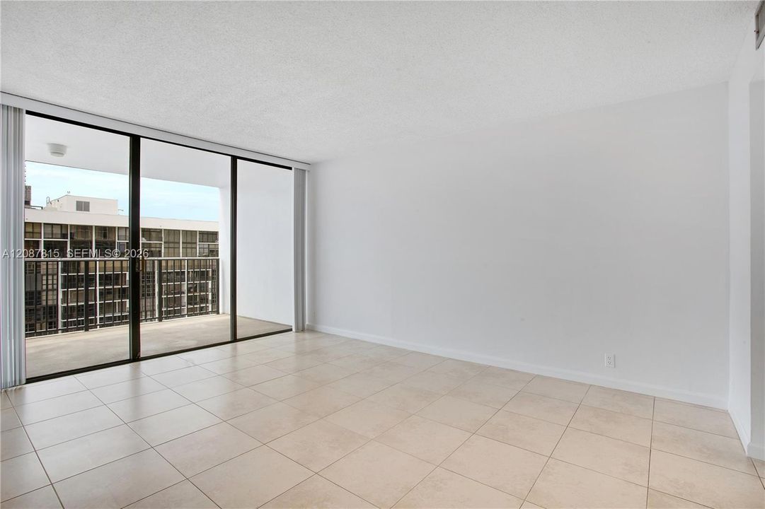 For Sale: $445,000 (1 beds, 1 baths, 1064 Square Feet)