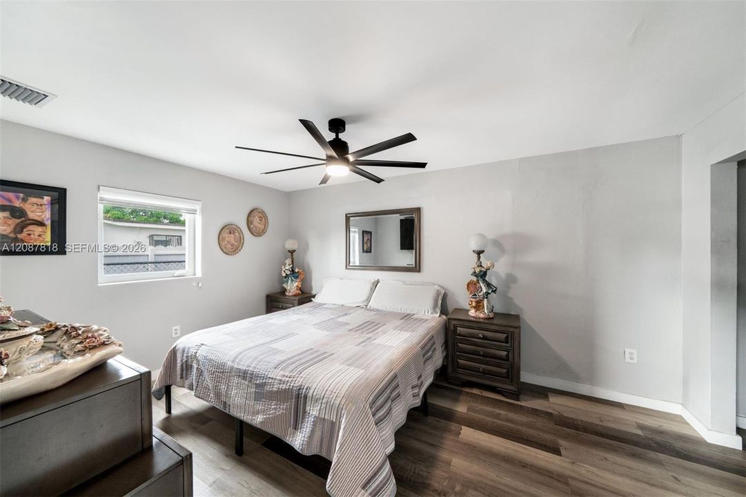 En Venta: $460,000 (3 camas, 1 baños, 1058 Pies cuadrados)