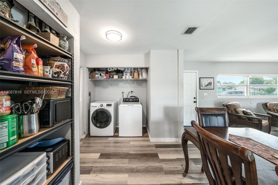 En Venta: $460,000 (3 camas, 1 baños, 1058 Pies cuadrados)