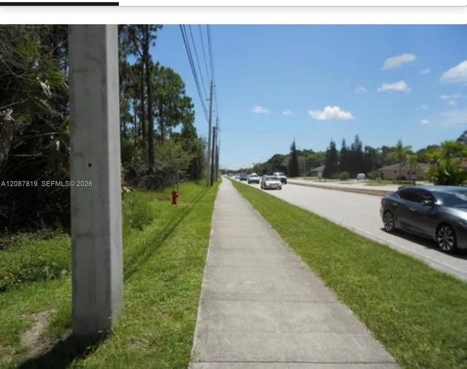 На продажу: $169,900 (0.23 acres)