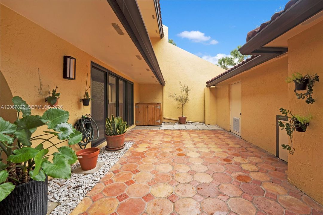 Active With Contract: $735,000 (3 beds, 2 baths, 2070 Square Feet)