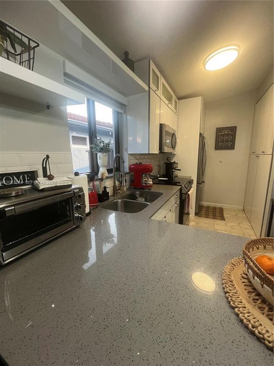 For Sale: $598,000 (4 beds, 2 baths, 1452 Square Feet)