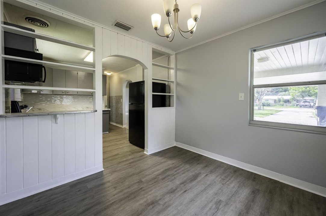 27-web-or-mls-5136_Dinning Room-2