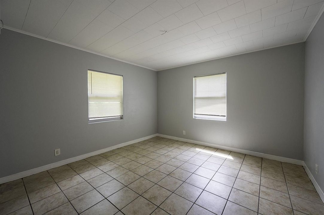 24-web-or-mls-5136_Bed Room2-1