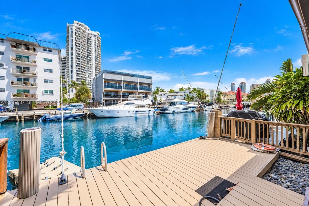 For Sale: $693,000 (2 beds, 2 baths, 1640 Square Feet)