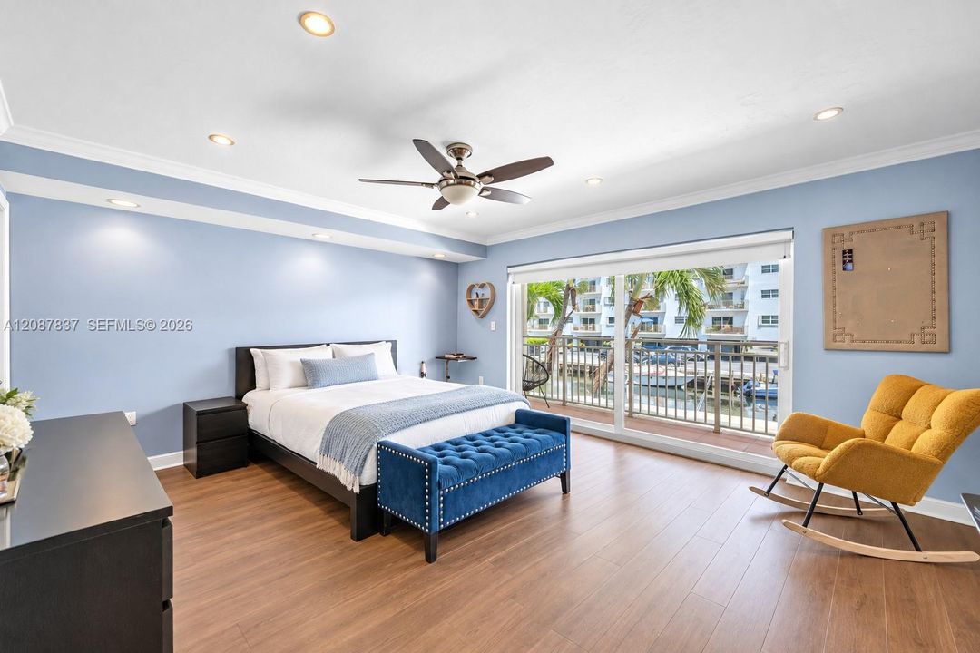 For Sale: $693,000 (2 beds, 2 baths, 1640 Square Feet)