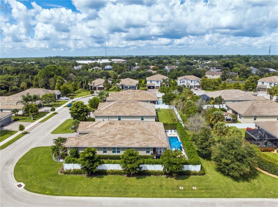En Venta: $889,000 (4 camas, 3 baños, 2838 Pies cuadrados)