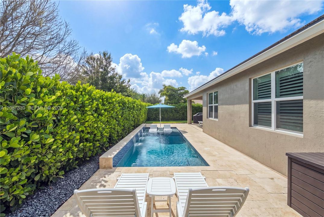 En Venta: $889,000 (4 camas, 3 baños, 2838 Pies cuadrados)