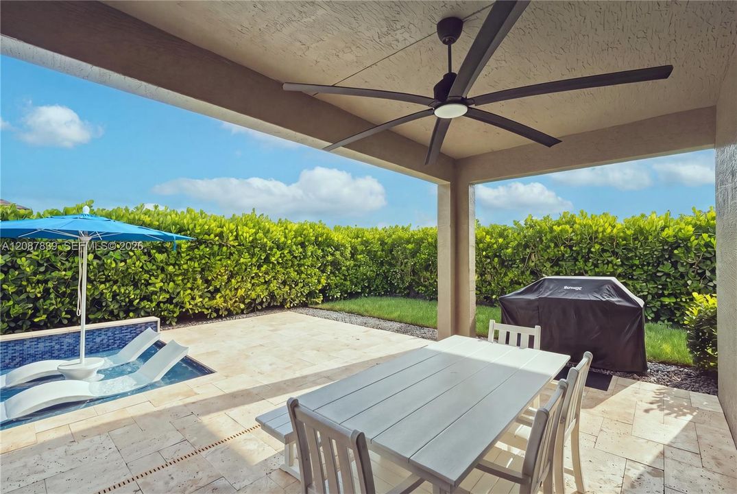En Venta: $889,000 (4 camas, 3 baños, 2838 Pies cuadrados)