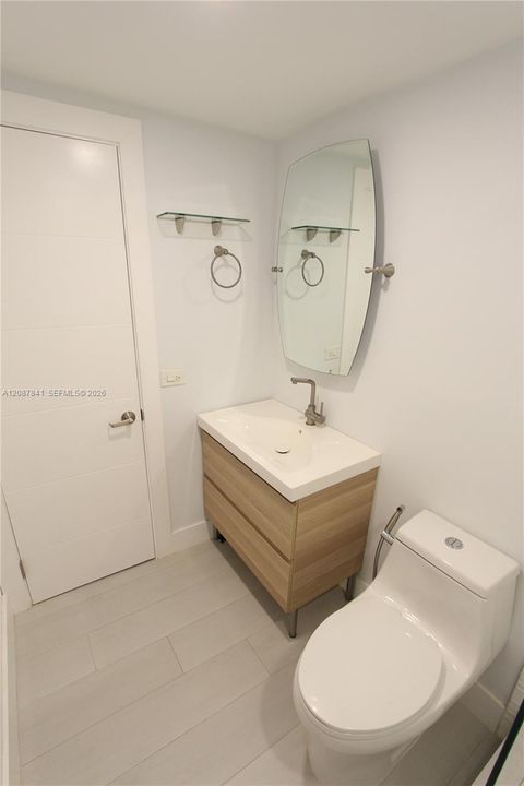 For Sale: $213,900 (0 beds, 1 baths, 428 Square Feet)