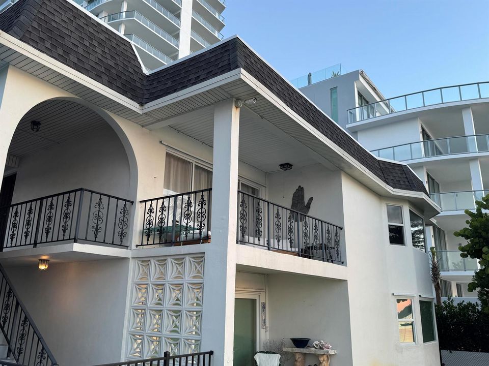 2nd Floor Balcony patio