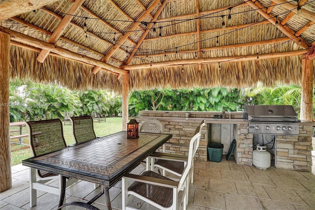 En Venta: $460,000 (2 camas, 2 baños, 1300 Pies cuadrados)