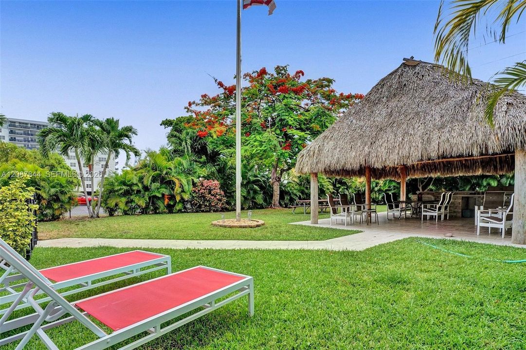 En Venta: $460,000 (2 camas, 2 baños, 1300 Pies cuadrados)