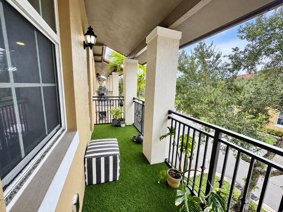 15-Balcony