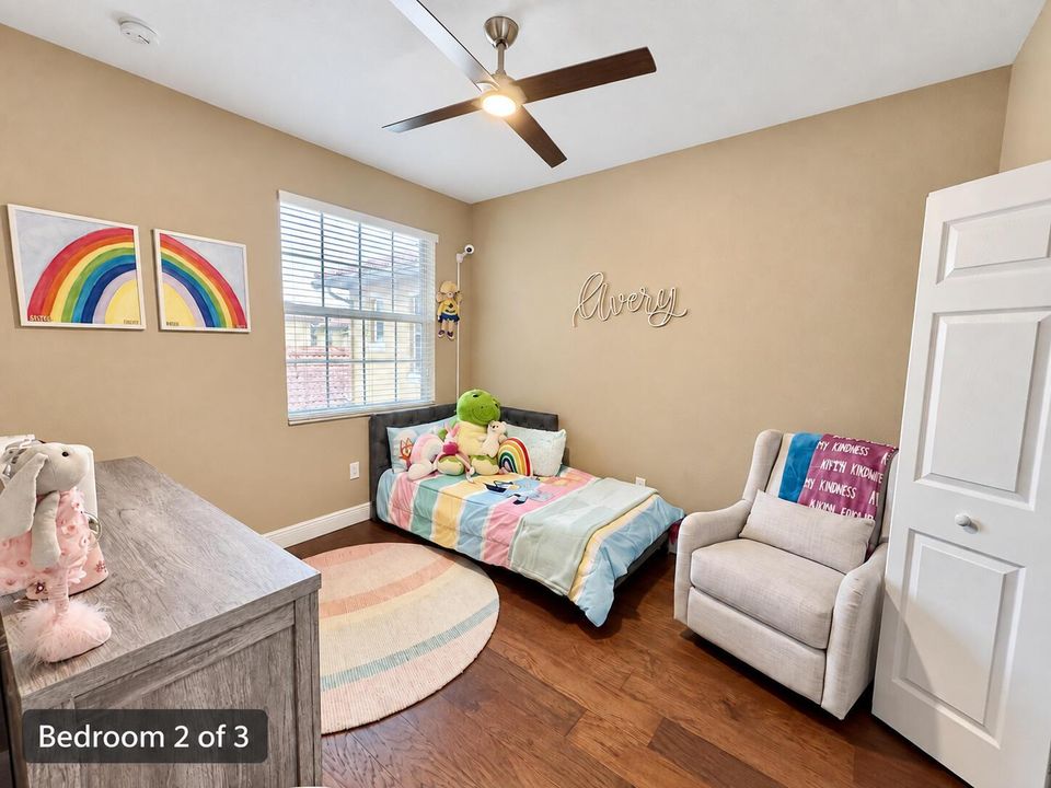 16-Bedroom_2_of_3