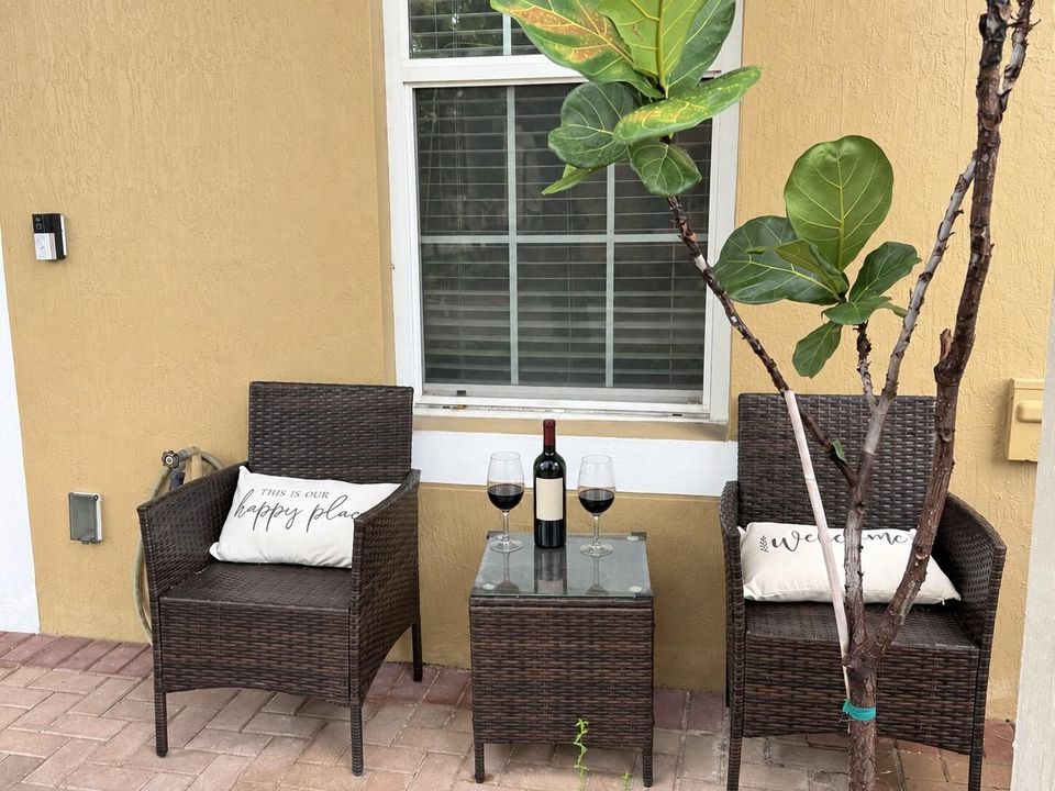 33-IMG_patio_wine_table_brightened