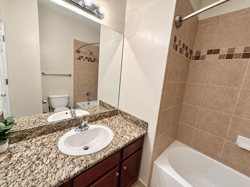 25 bathroom 2 of 3