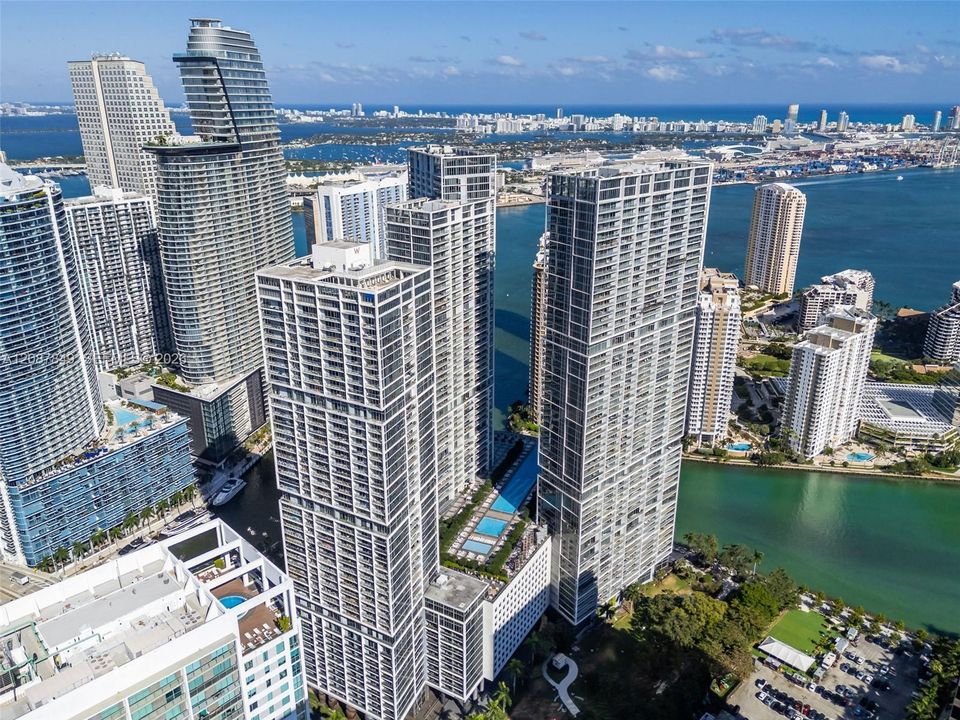 待售: $749,999 (2 贝兹, 2 浴室, 1167 平方英尺)