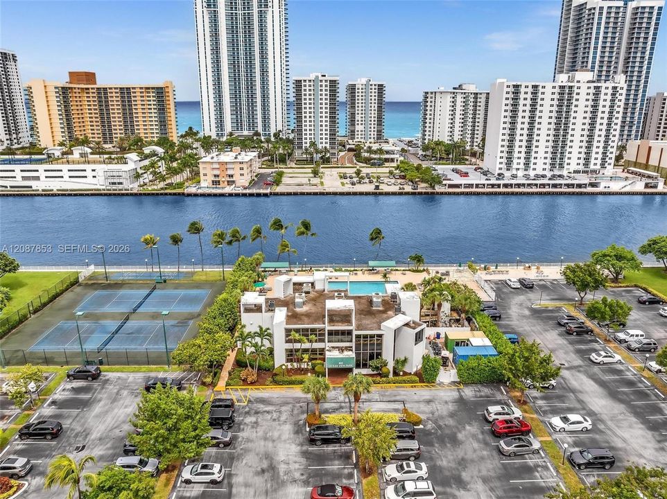 В аренду: $2,750 (2 спален, 2 ванн, 1130 Квадратных фут)