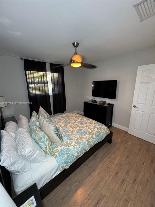 В аренду: $5,500 (5 спален, 3 ванн, 2176 Квадратных фут)