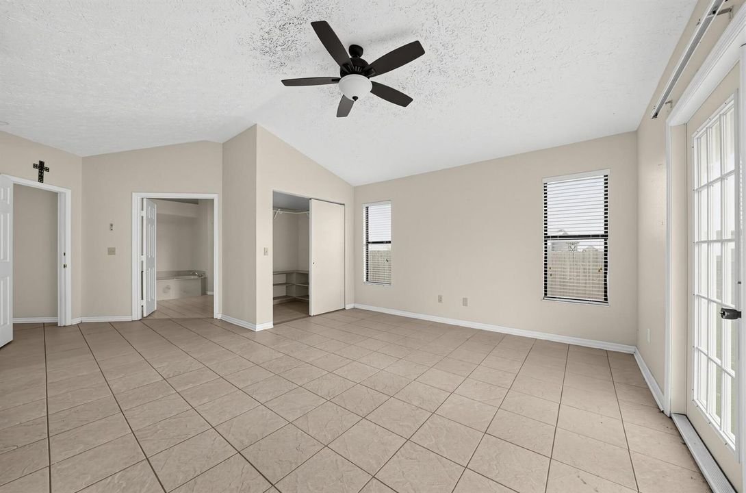 23_3109_SE_Mall_Terrace-Bedroom-0718