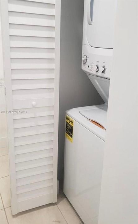 En Renta: $2,700 (2 camas, 2 baños, 950 Pies cuadrados)
