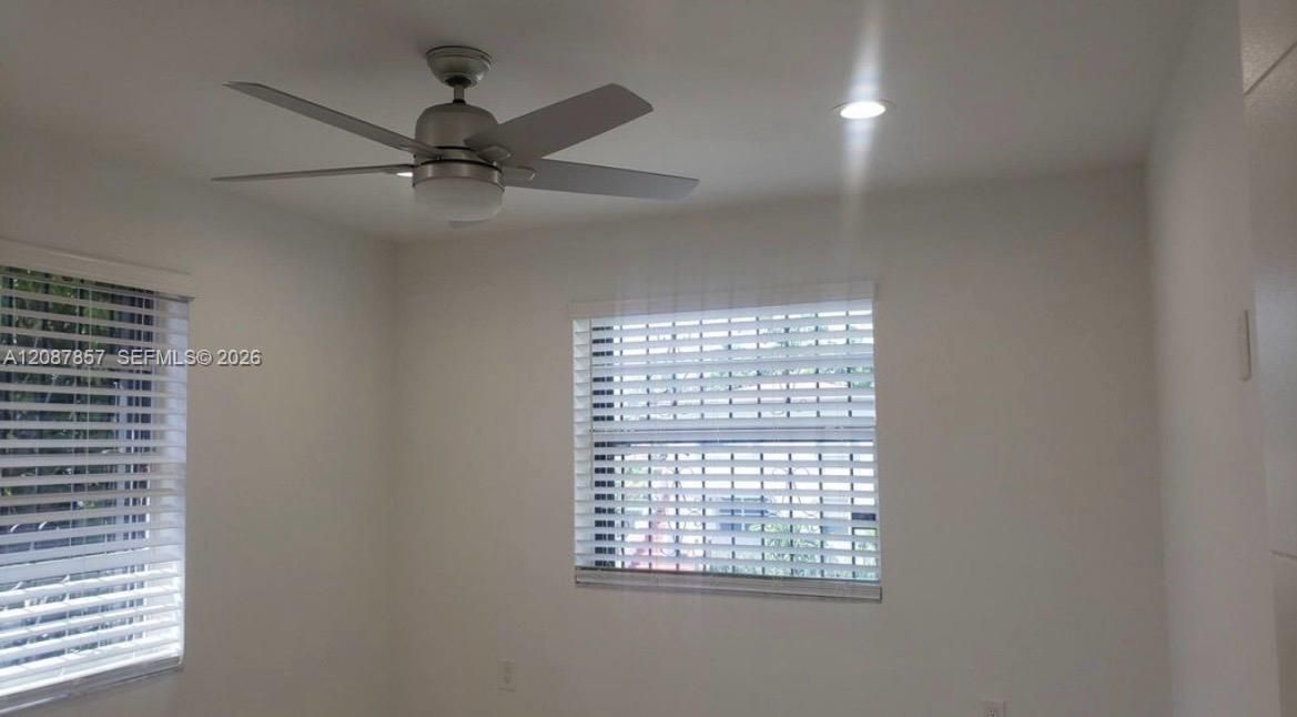En Renta: $2,700 (2 camas, 2 baños, 950 Pies cuadrados)