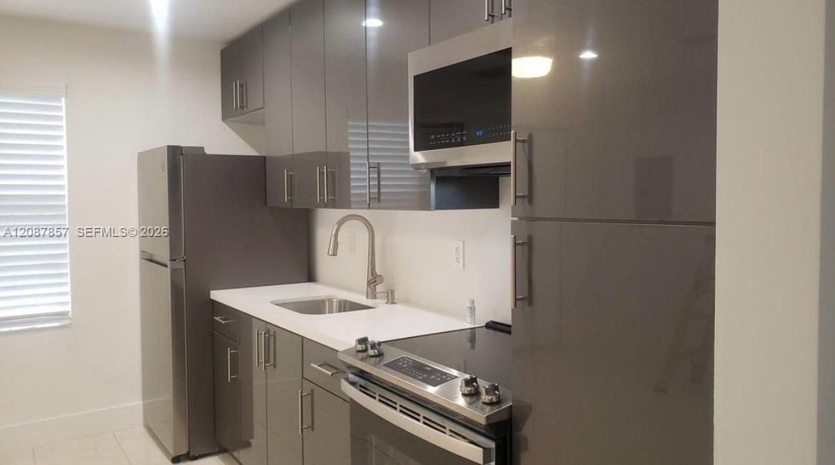 En Renta: $2,700 (2 camas, 2 baños, 950 Pies cuadrados)