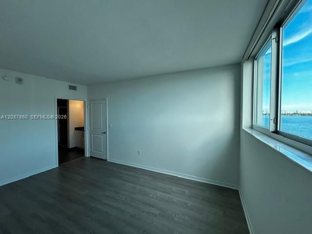 For Rent: $2,397 (1 beds, 1 baths, 737 Square Feet)