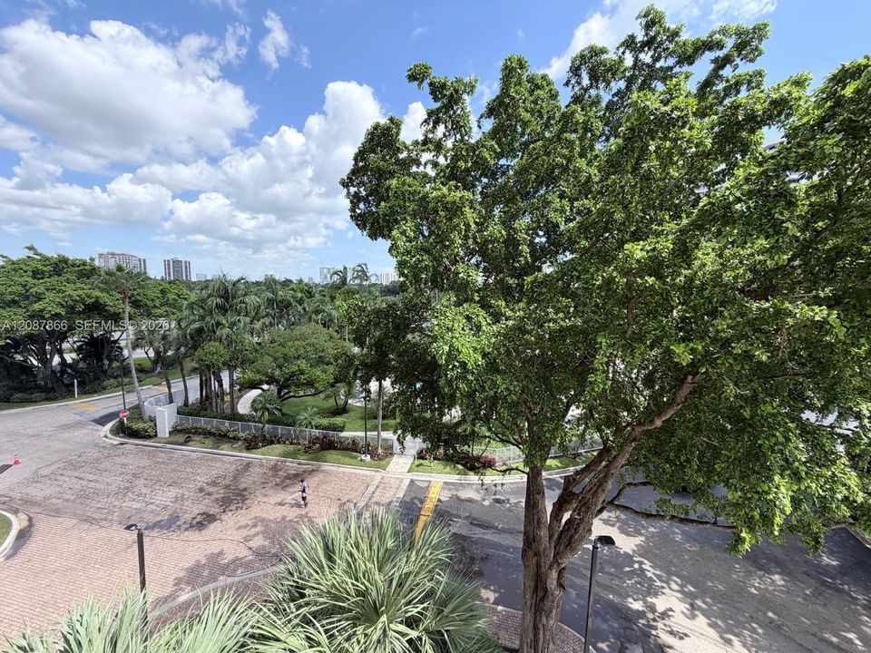 For Rent: $3,100 (2 beds, 2 baths, 1302 Square Feet)