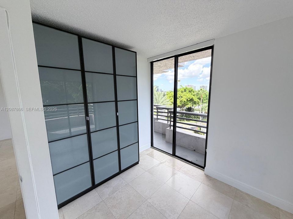 For Rent: $3,100 (2 beds, 2 baths, 1302 Square Feet)