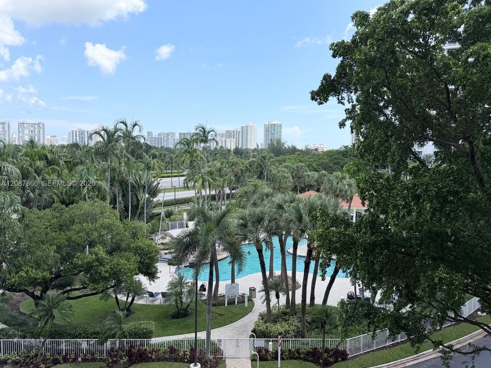 For Rent: $3,100 (2 beds, 2 baths, 1302 Square Feet)
