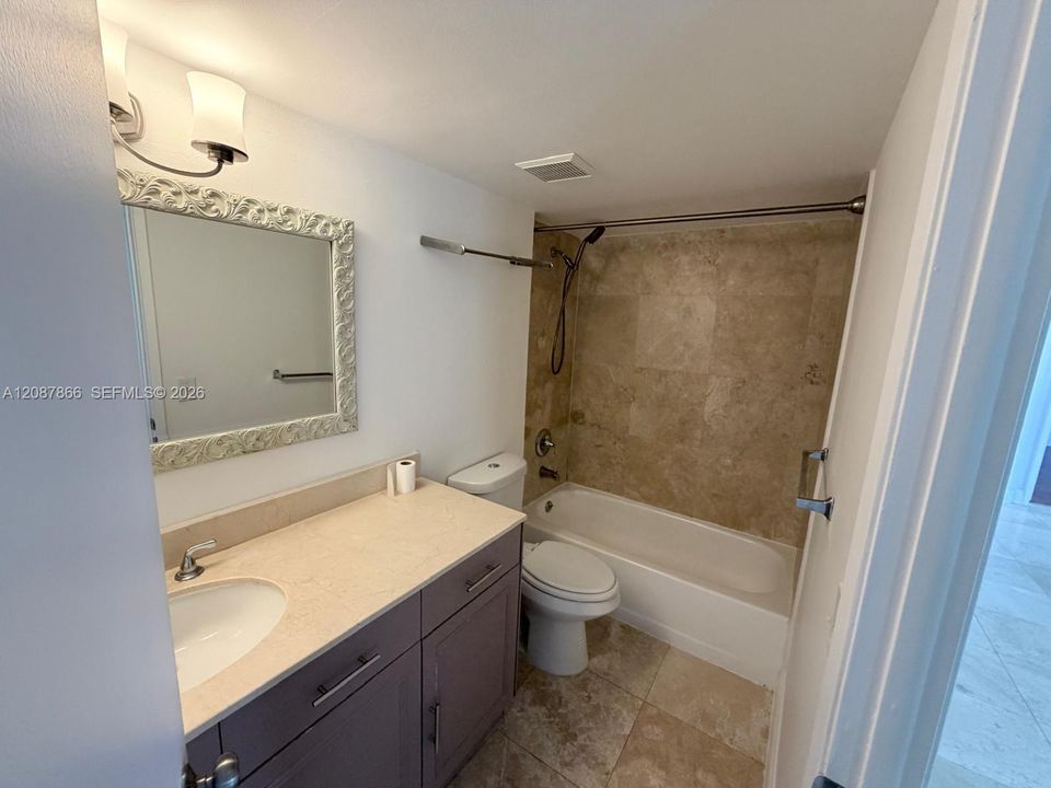 For Rent: $3,100 (2 beds, 2 baths, 1302 Square Feet)