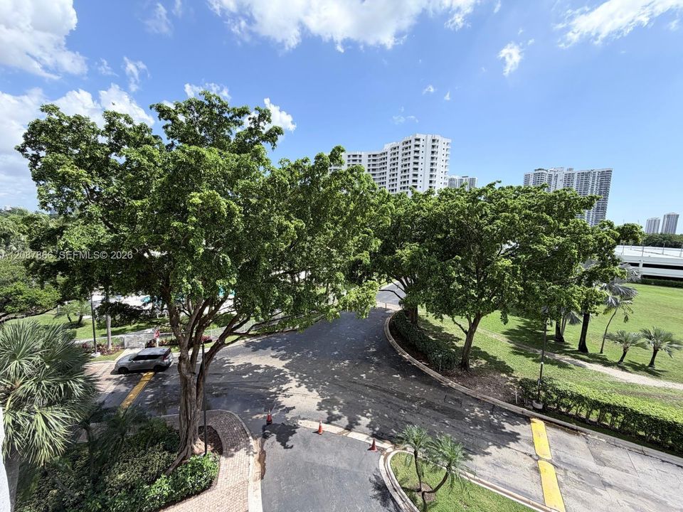 For Rent: $3,100 (2 beds, 2 baths, 1302 Square Feet)