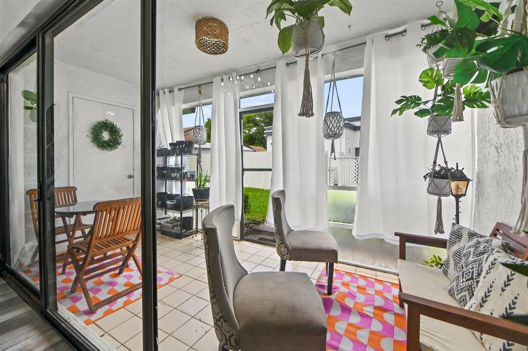 29 Patio 01