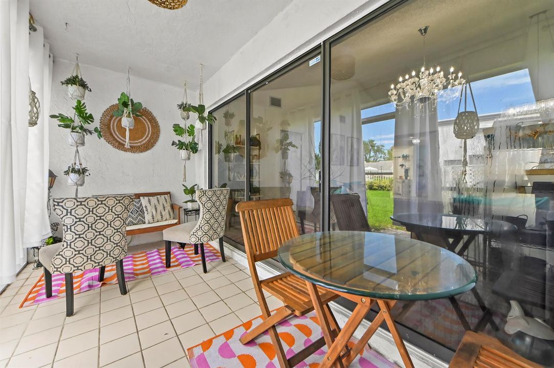 30 Patio 02