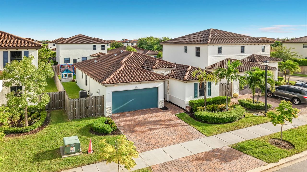 11863 SW 242nd Terrace-8-Edit