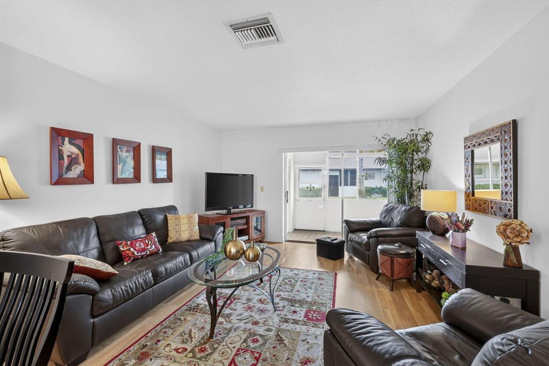 11-web-or-mls-BS1A2736