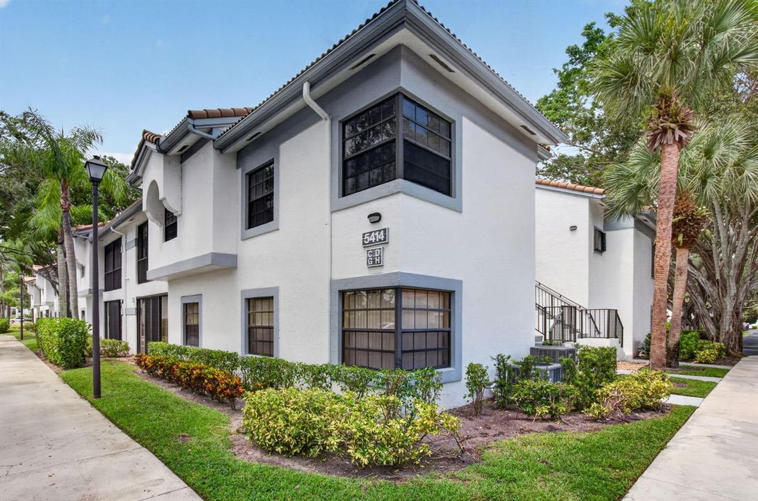 5414 Venetia Court