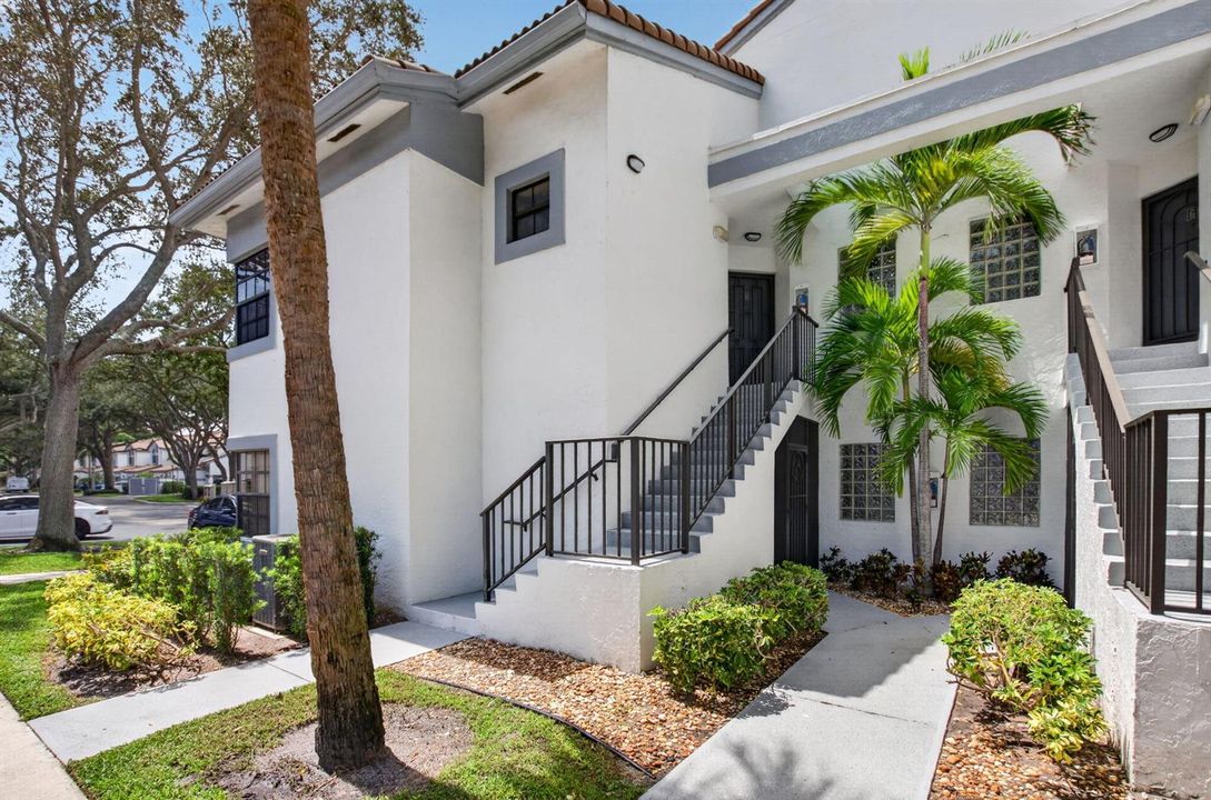 5414 Venetia Court, Apt. H