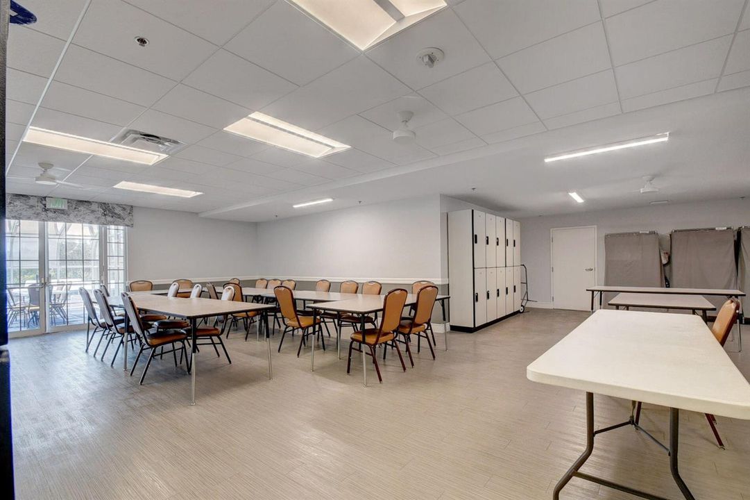 Arts & Crafts Room