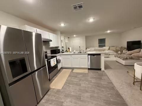 For Rent: $3,140 (3 beds, 2 baths, 1230 Square Feet)